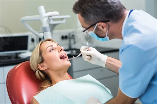 扬州牙科医院排名前十，金铂利口腔医院全瓷牙项目杰出非凡