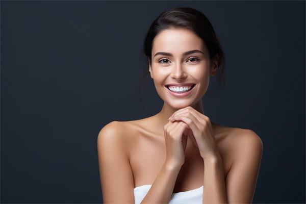 无锡众美口腔门诊部龋齿填充现价仅需500元起，原价800元起，优惠力度超大，机会难得，赶快来抢！