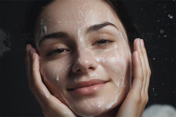 焦作雅典娜美容诊所眼袋去除服务现价仅需2300元起，原价3000元起，优惠活动不容错过，欢迎前来了解详细价目表！