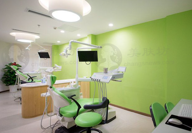 福州登特口腔医院收费贵吗？专业团队与优惠价格揭秘