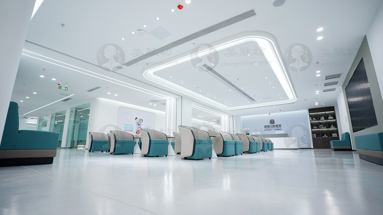 成都团圆口腔医院种植牙怎么样？专业团队和设备保障诊疗效果
